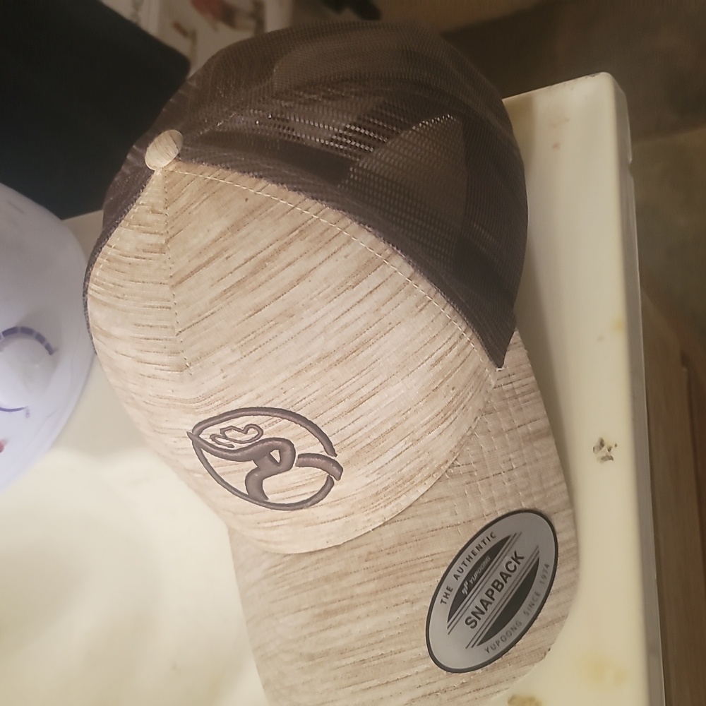 Hat - Picture 2 of 3
